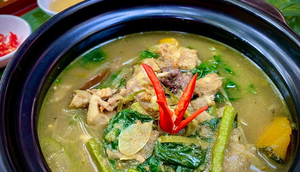 Urban Tree Hut Restaurant in Siem Reap